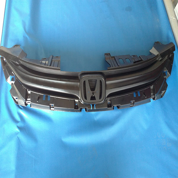 高光汽車(chē)保險(xiǎn)杠